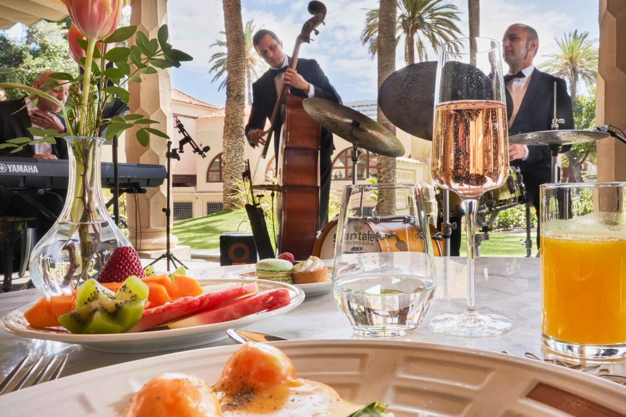 Santa Catalina, A Royal Hideaway Hotel Las Palmas de Gran Canaria Eksteriør billede Live music at the hotel